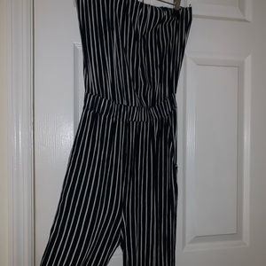 Strapless jumper with pockets